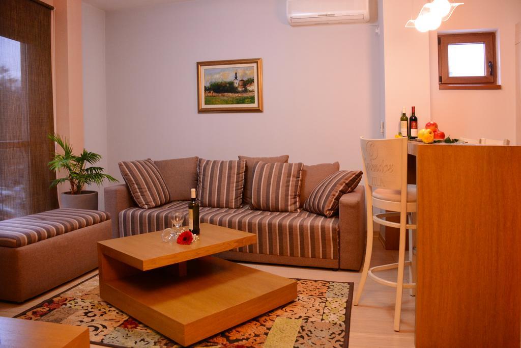 Apartments Villa Splendor Vrnjačka Banja Oda fotoğraf